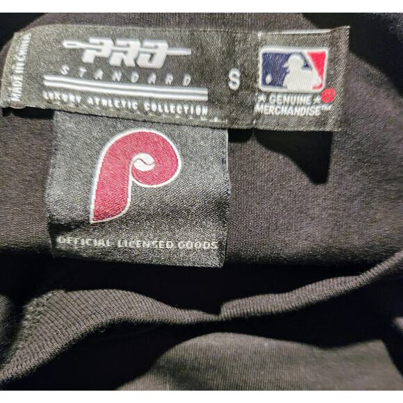 Women's Philadelphia Phillies Sky Boxy Cropped T-Shirt Small - Picture 5 of 6